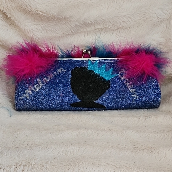 Nyx Blue and Pink Kids Accessory - Picture 2 of 4